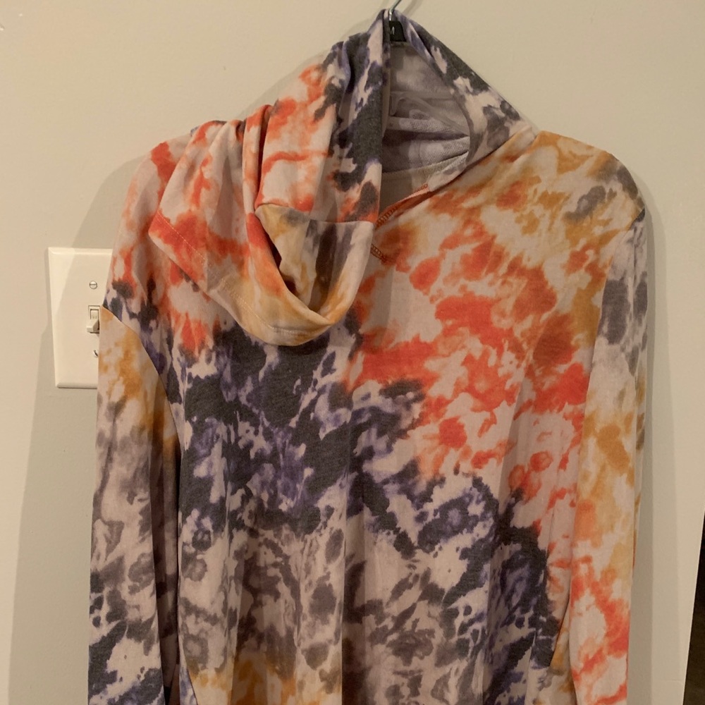 HoneyMe Large Rainbow Tie Dye Hoodie